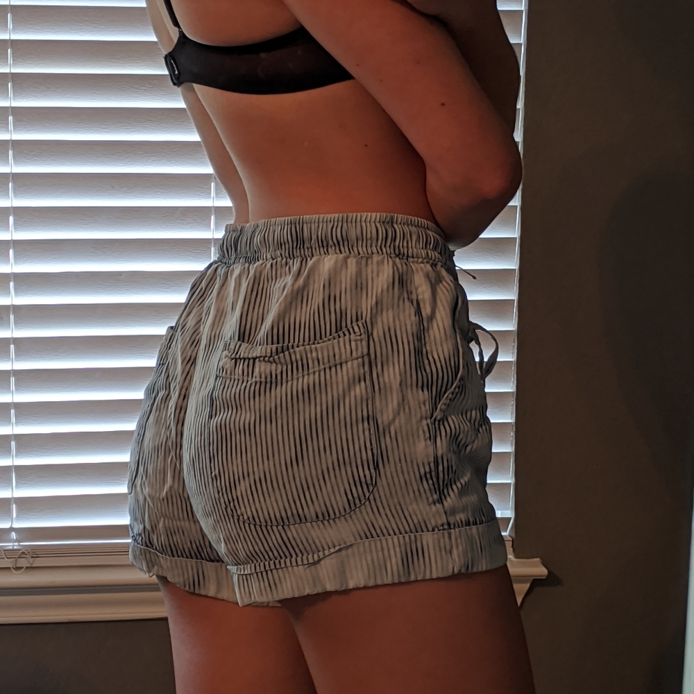 Striped linen shorts